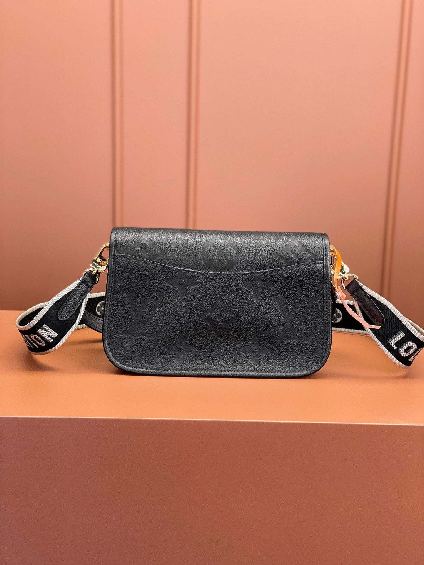 [Luxe]0528 Diane Monogram Empreinte Leather