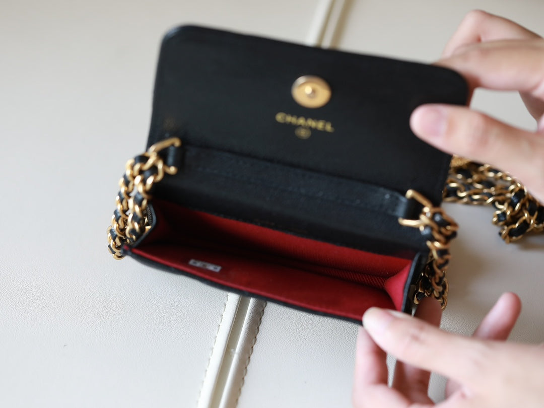 [Luxe]0528 Black Quilted Caviar Belt Bag Aged Gold Hardware