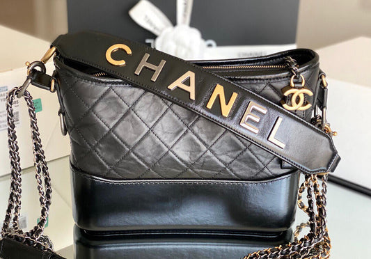 [Luxe]0528 Aged Calfskin Quilted small Gabrielle Hobo Black