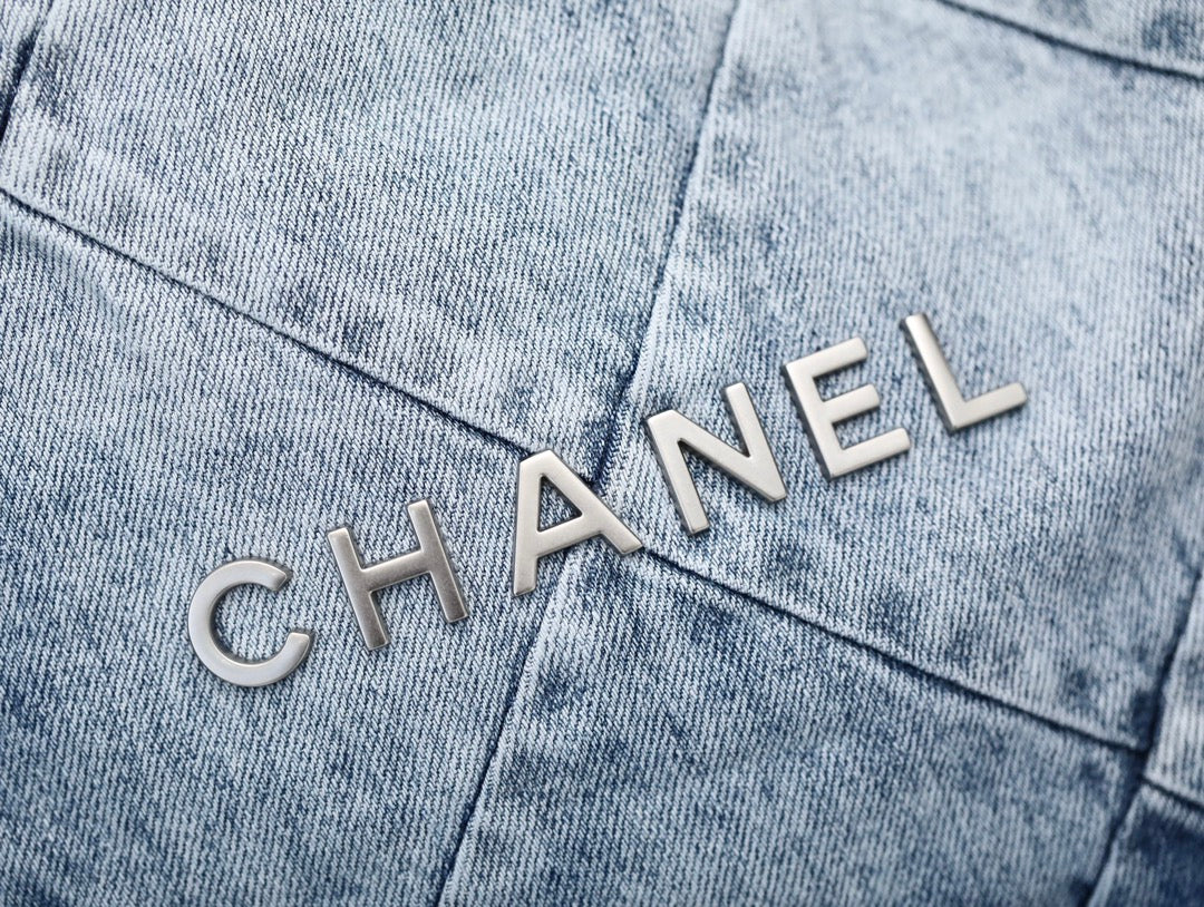 [Luxe]0528 Handbag Washed Denim & Silver-Tone Metal Light