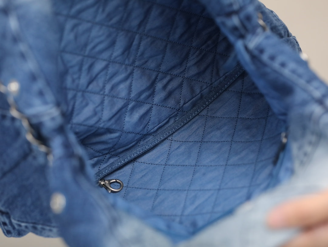 [Luxe]0528 Handbag Washed Denim & Silver-Tone Metal Light