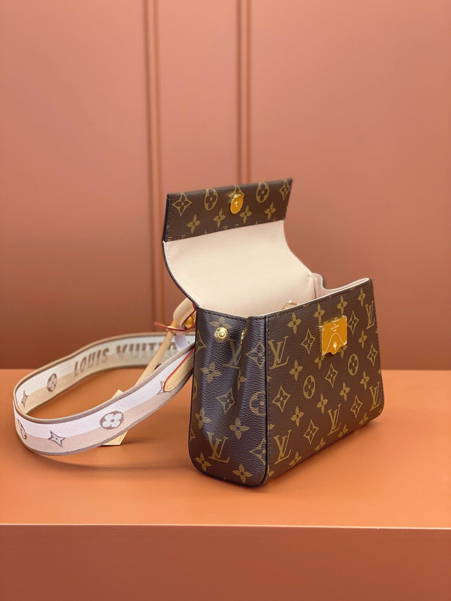 [Luxe]0528 Cluny Mini Monogram