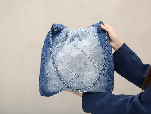 [Luxe]0528 Handbag Washed Denim & Silver-Tone Metal Light
