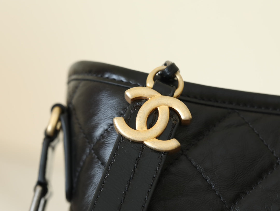 [Luxe]0528 Quilted distressed calfskin Small Black