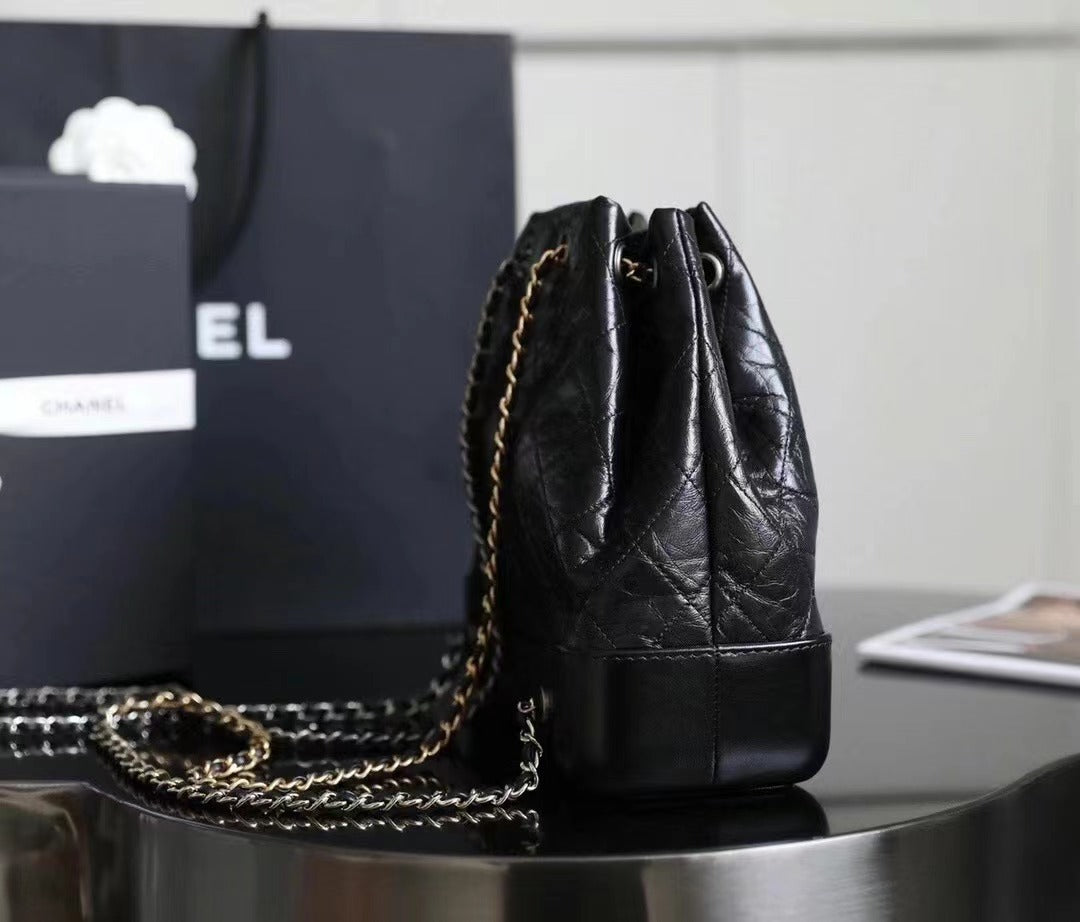 [Luxe]0528 Backpack Distressed Calfskin and Gold Metallic Black