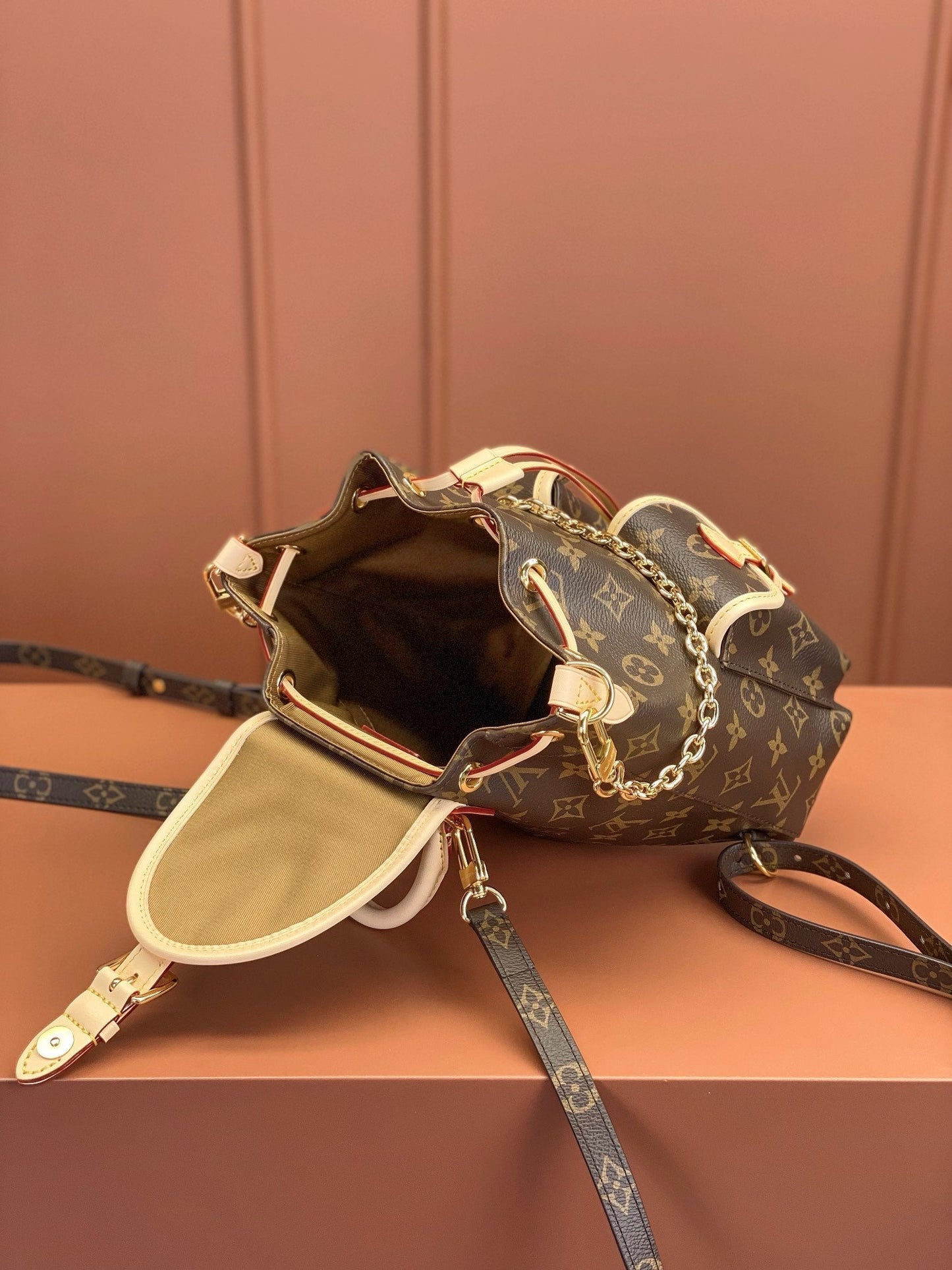 [Luxe]0528 Excursion PM Monogram Canvas