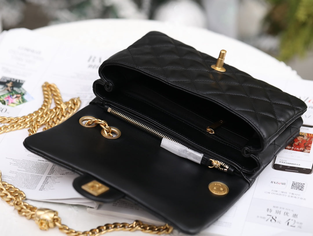 [Luxe]0528 New Model Adjustable Buckle Flap Bag black