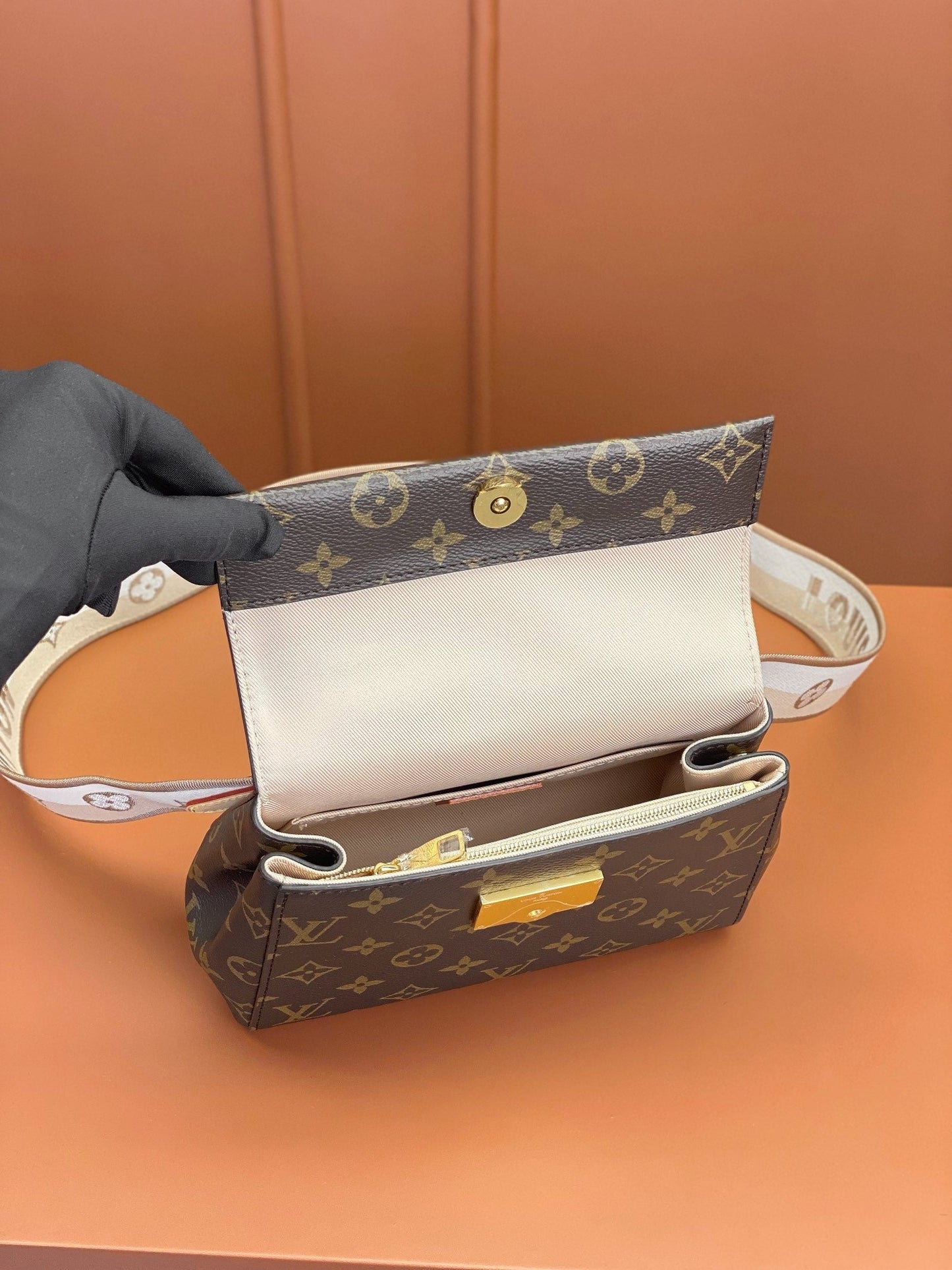 [Luxe]0528 Cluny Mini Monogram