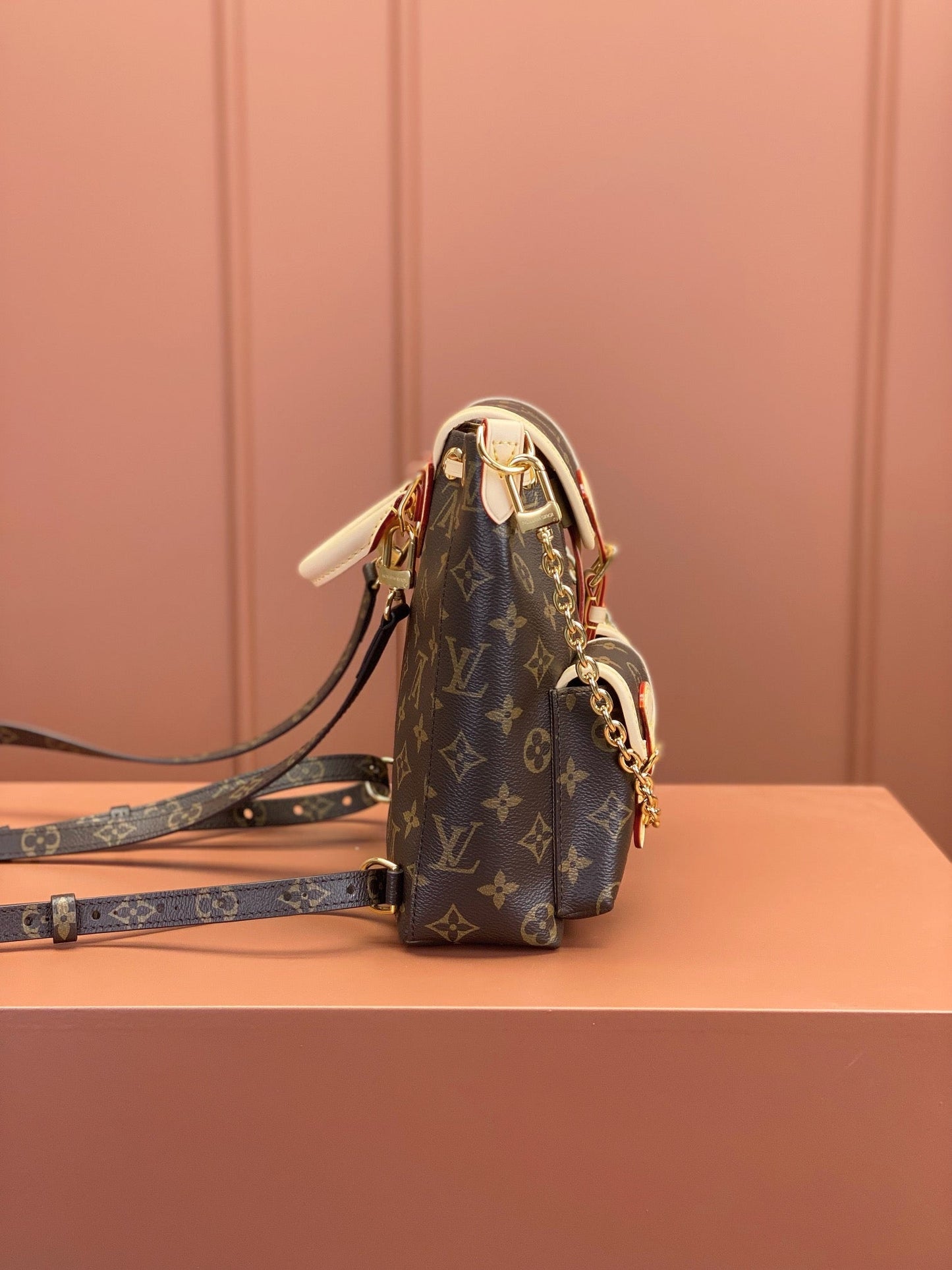 [Luxe]0528 Excursion PM Monogram Canvas