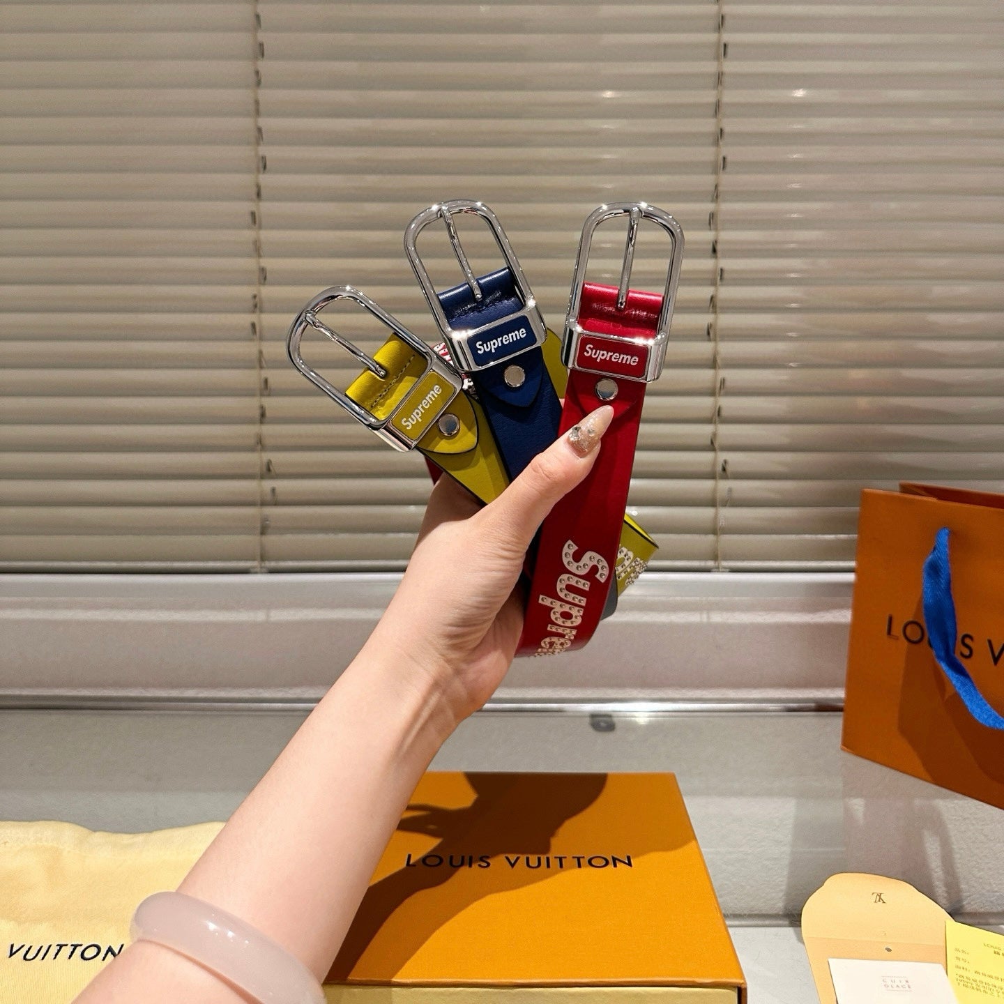 [Luxe]Supreme Steel buckle, fine-grained leather