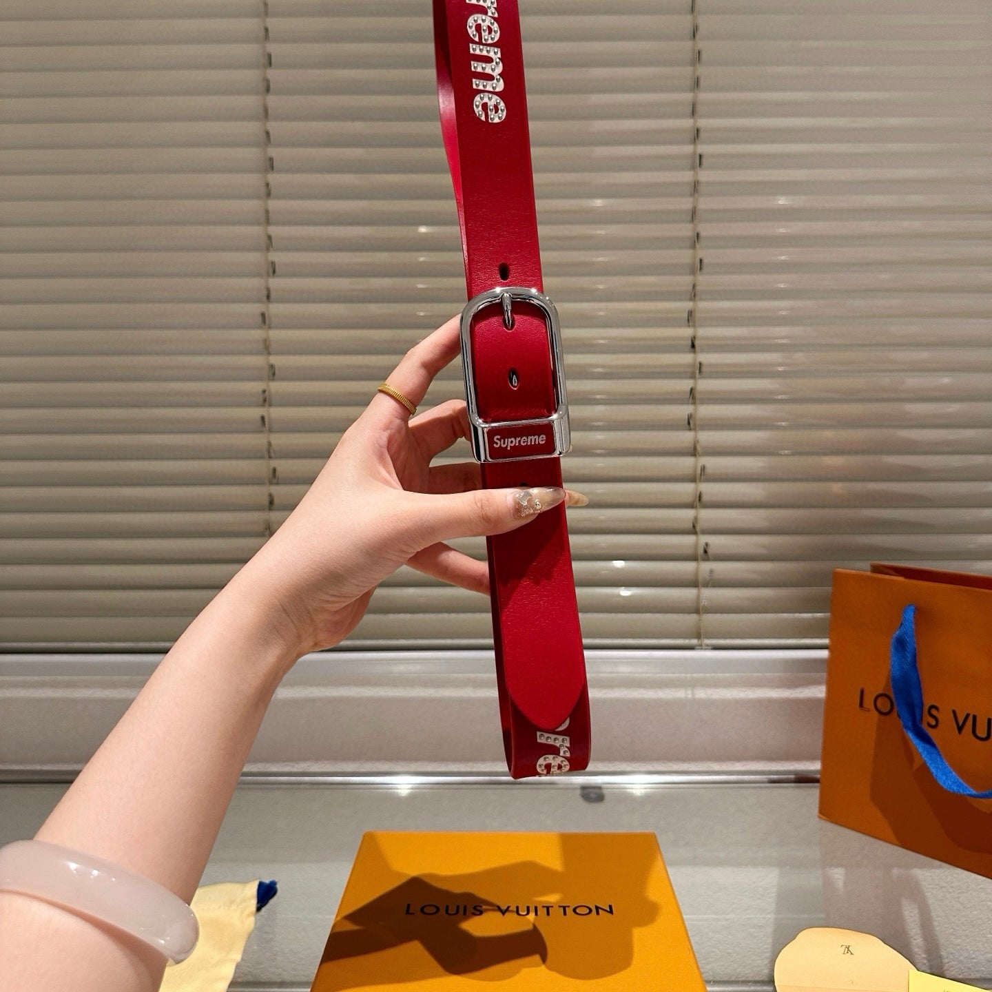 [Luxe]Supreme Steel buckle, fine-grained leather