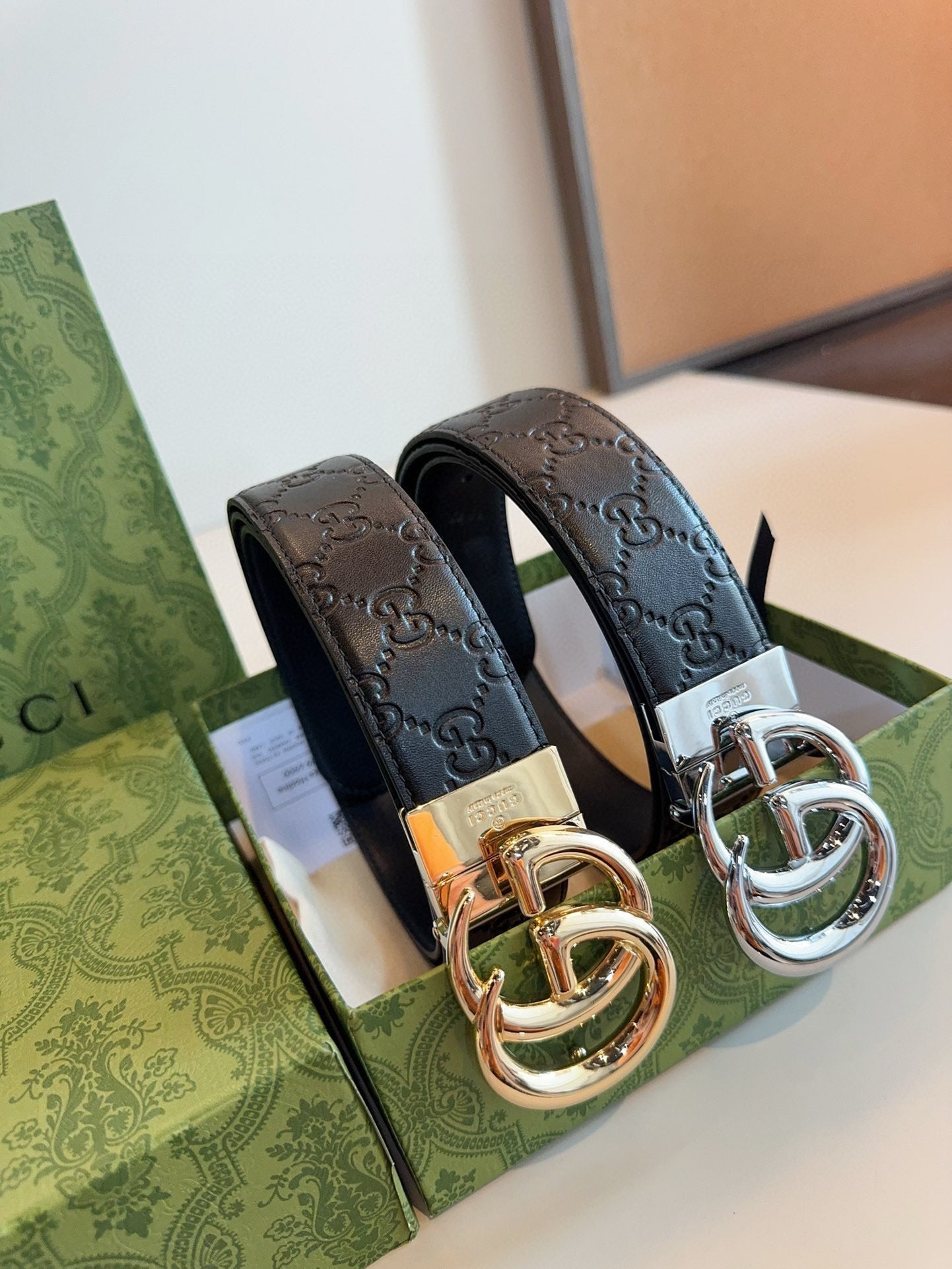 [Luxe]GG Polished steel buckle with printed leather texture