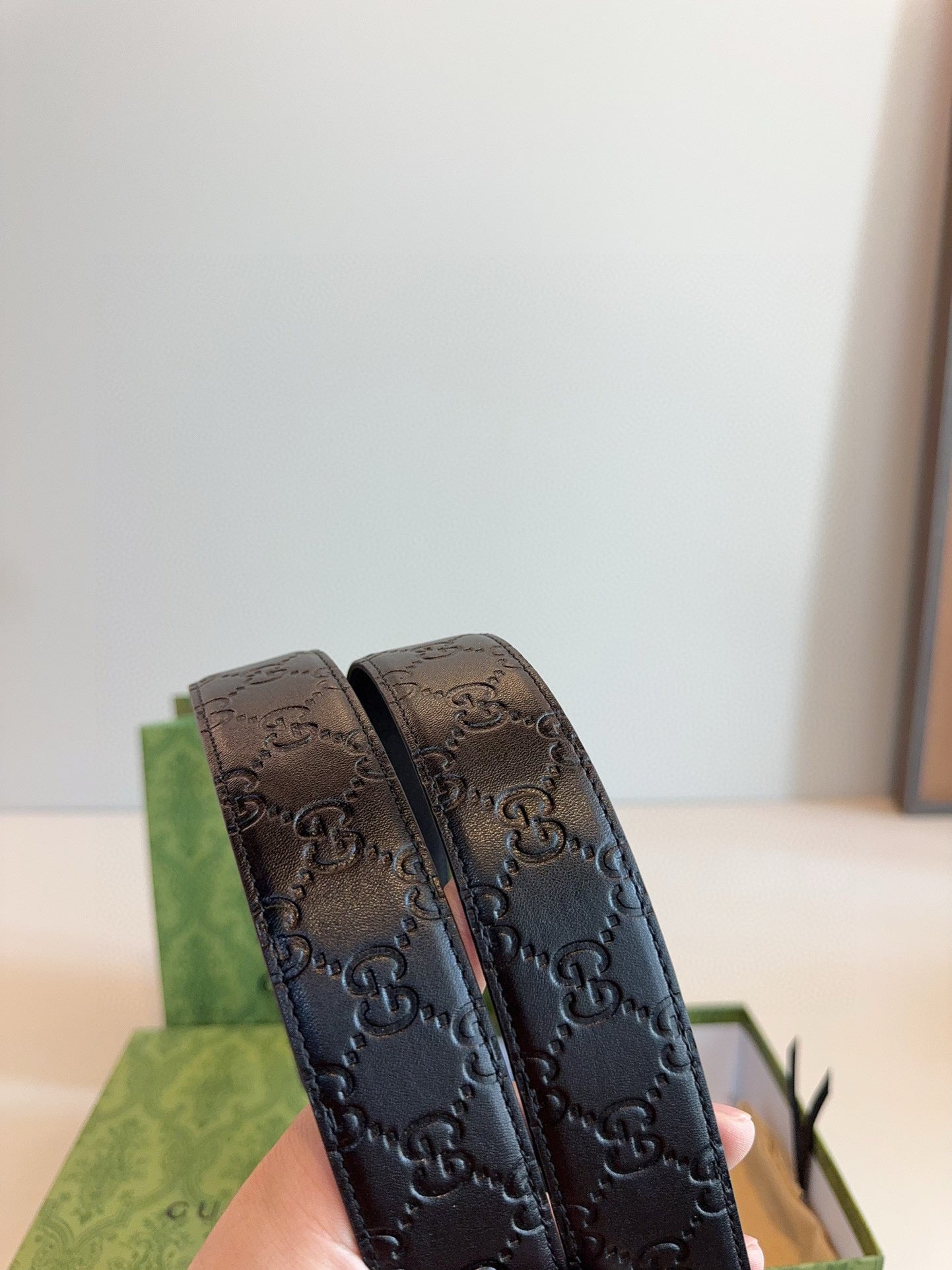 [Luxe]GG Polished steel buckle with printed leather texture