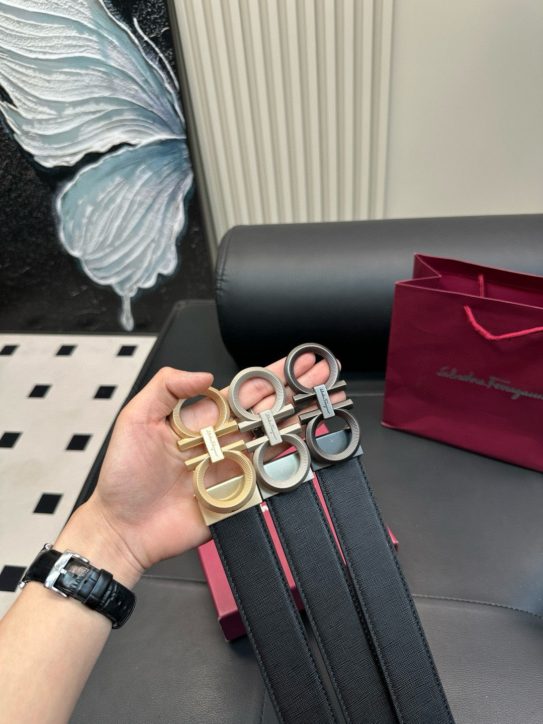 [Luxe]Ferragamo Gear pattern, frosted surface, steel buckle