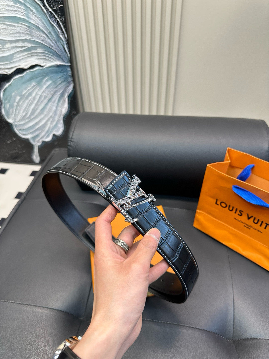 [Luxe]LV Diamond-cut steel buckle with crocodile skin pattern