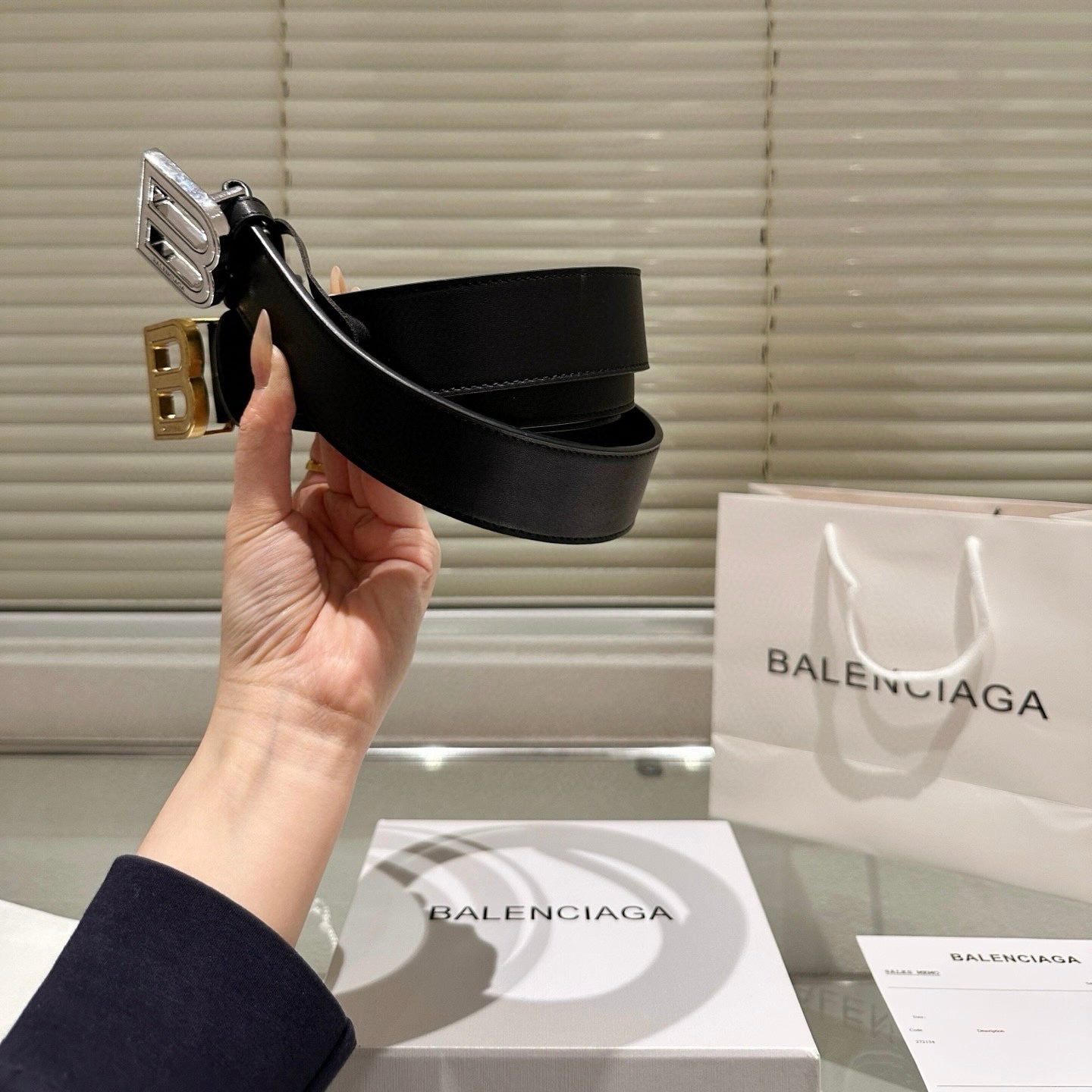 [Luxe]Balenciaga Fashionable fine-grained leather