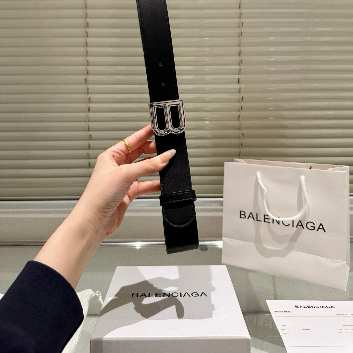 [Luxe]Balenciaga Fashionable fine-grained leather