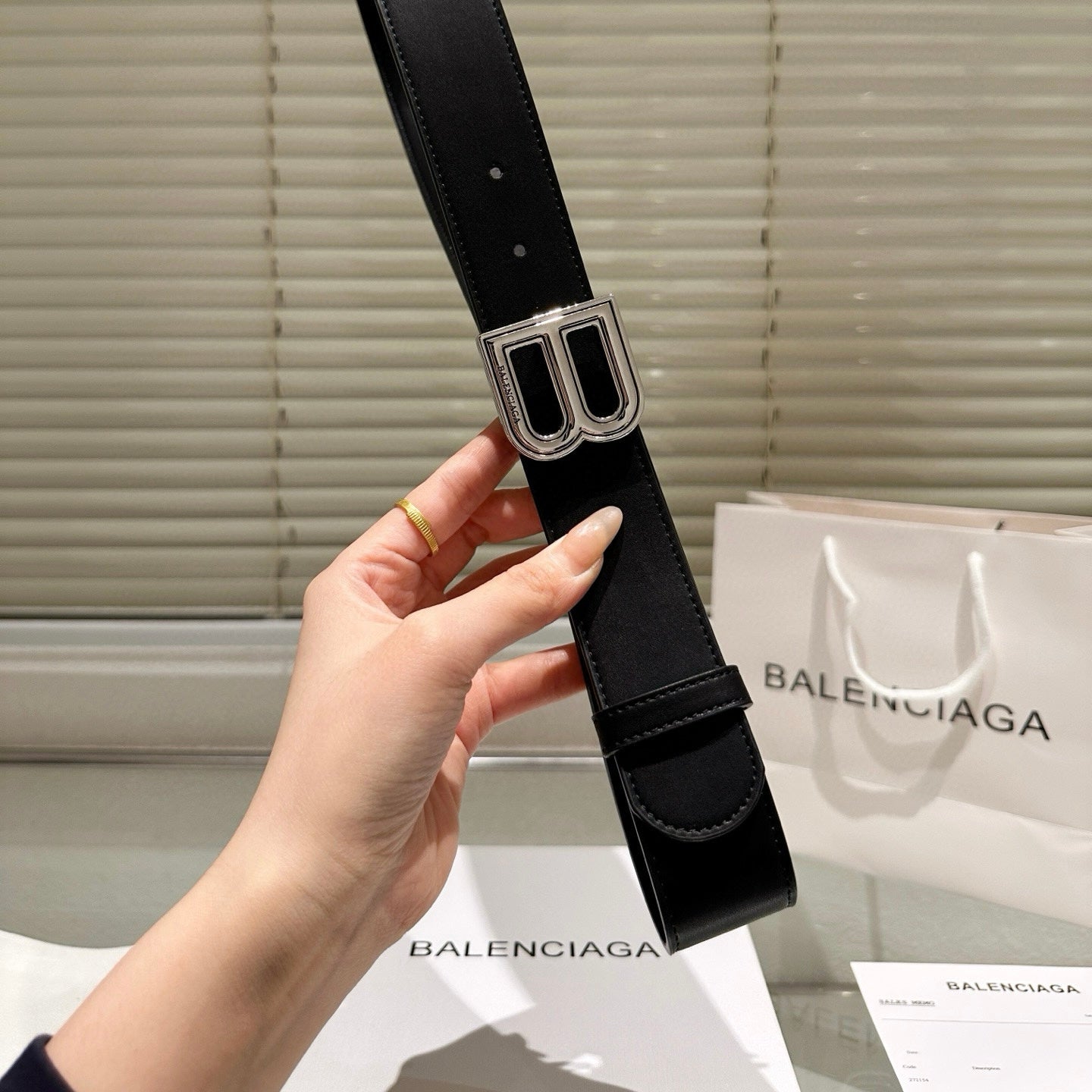 [Luxe]Balenciaga Fashionable fine-grained leather