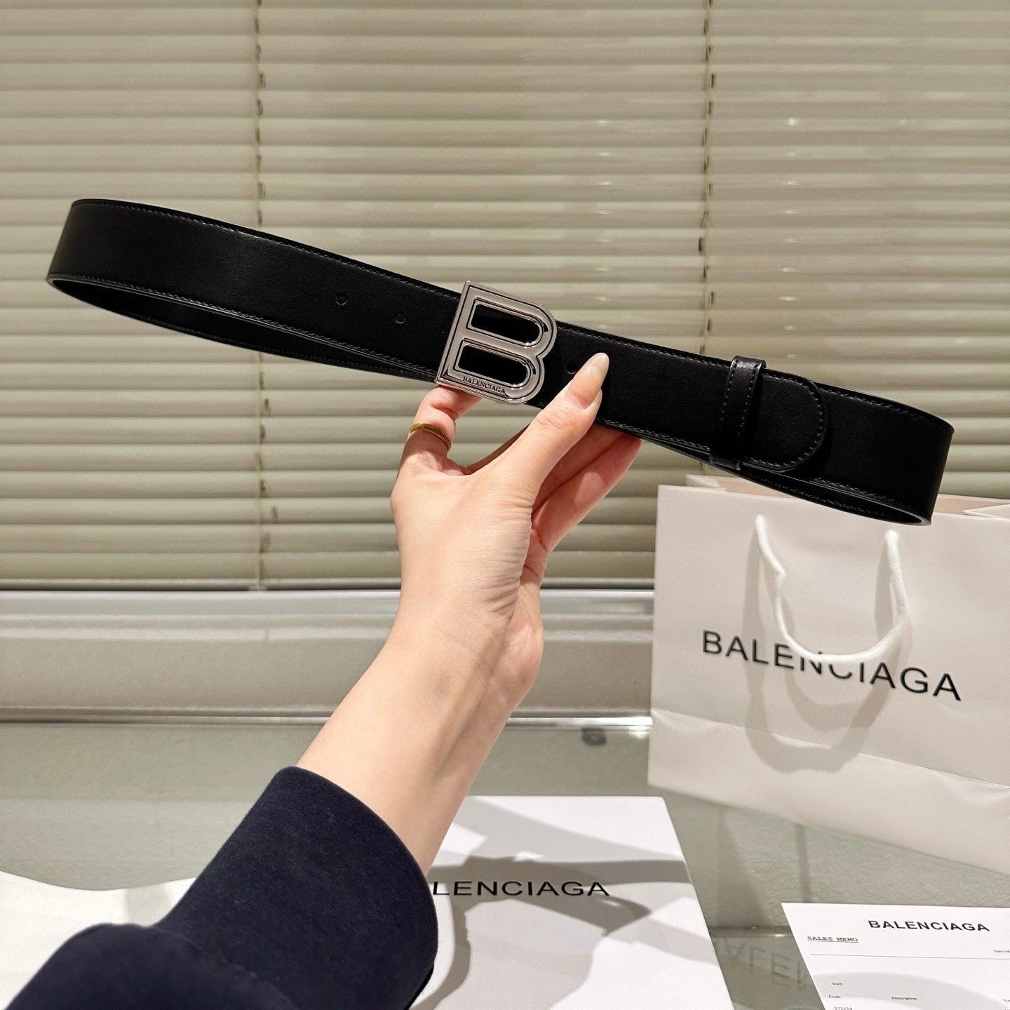 [Luxe]Balenciaga Fashionable fine-grained leather