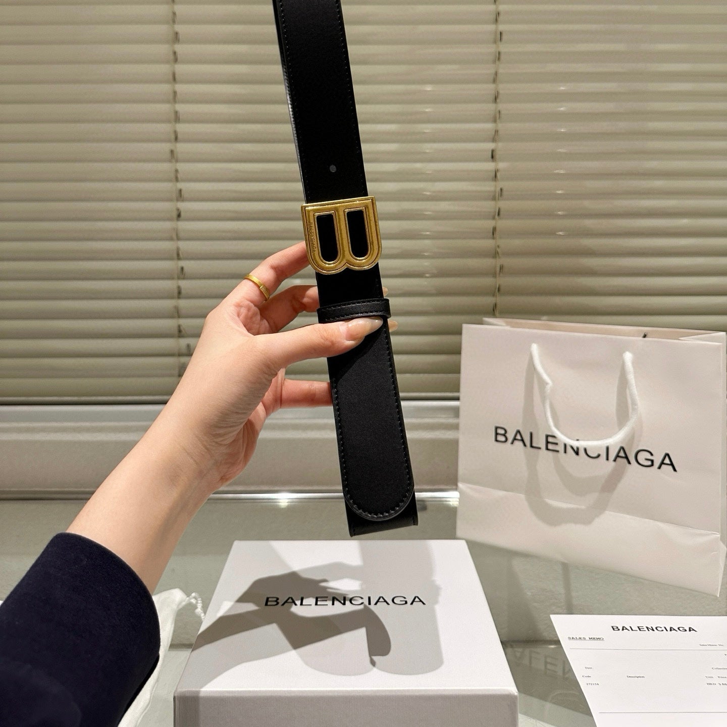 [Luxe]Balenciaga Fashionable fine-grained leather