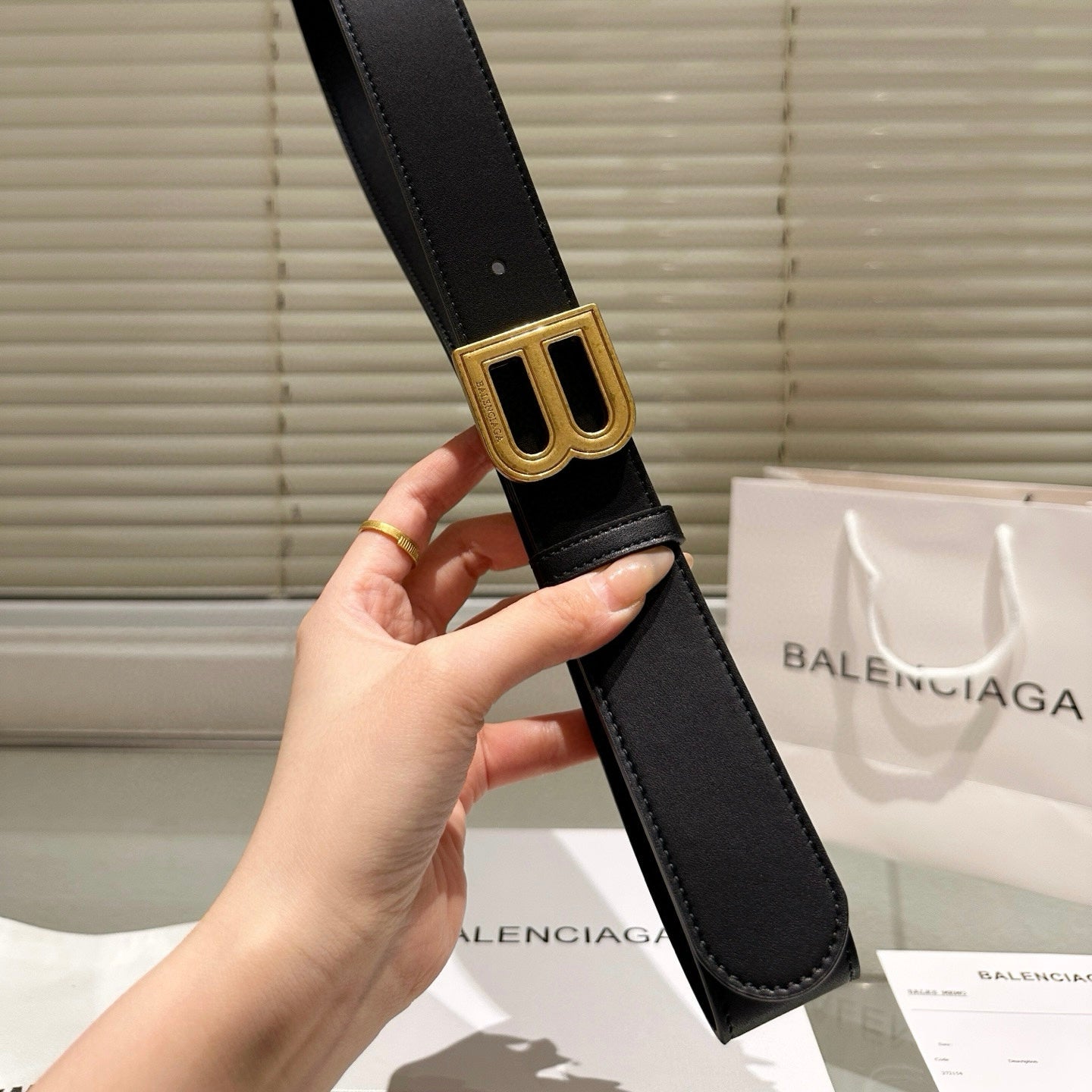 [Luxe]Balenciaga Fashionable fine-grained leather