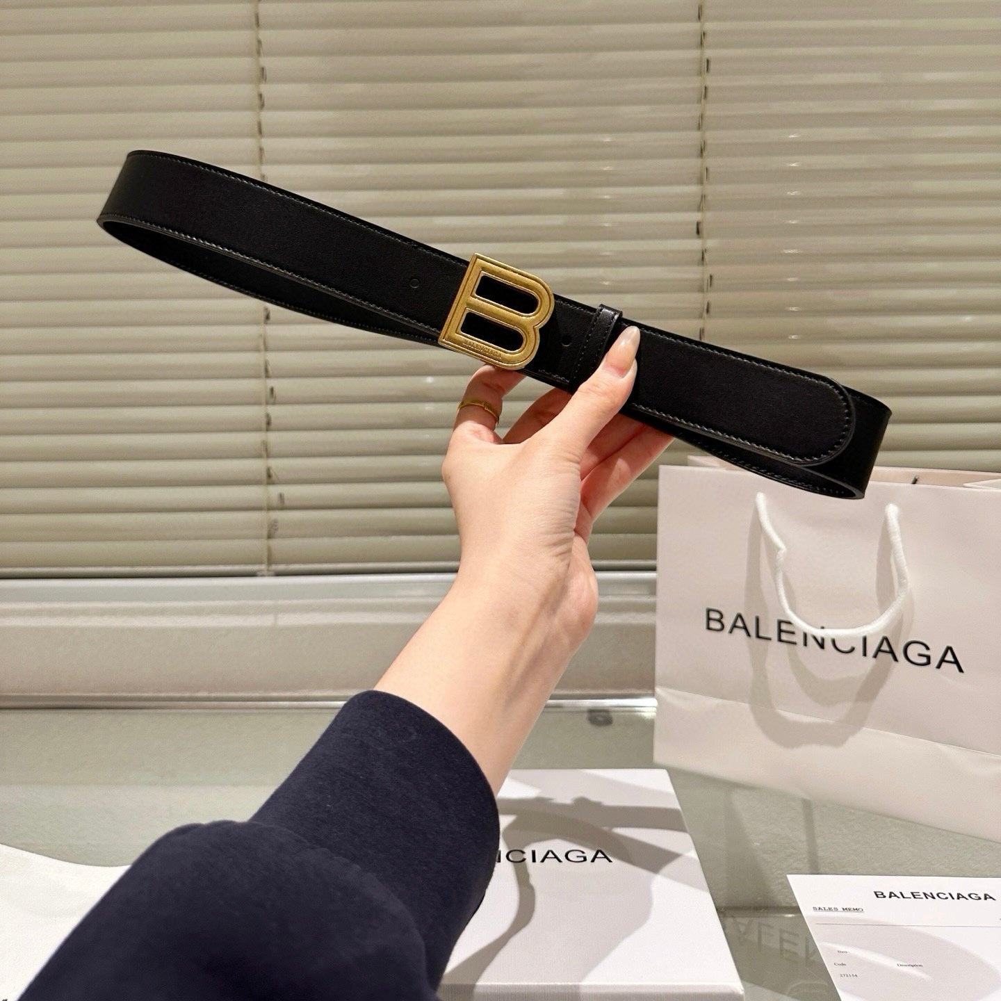 [Luxe]Balenciaga Fashionable fine-grained leather