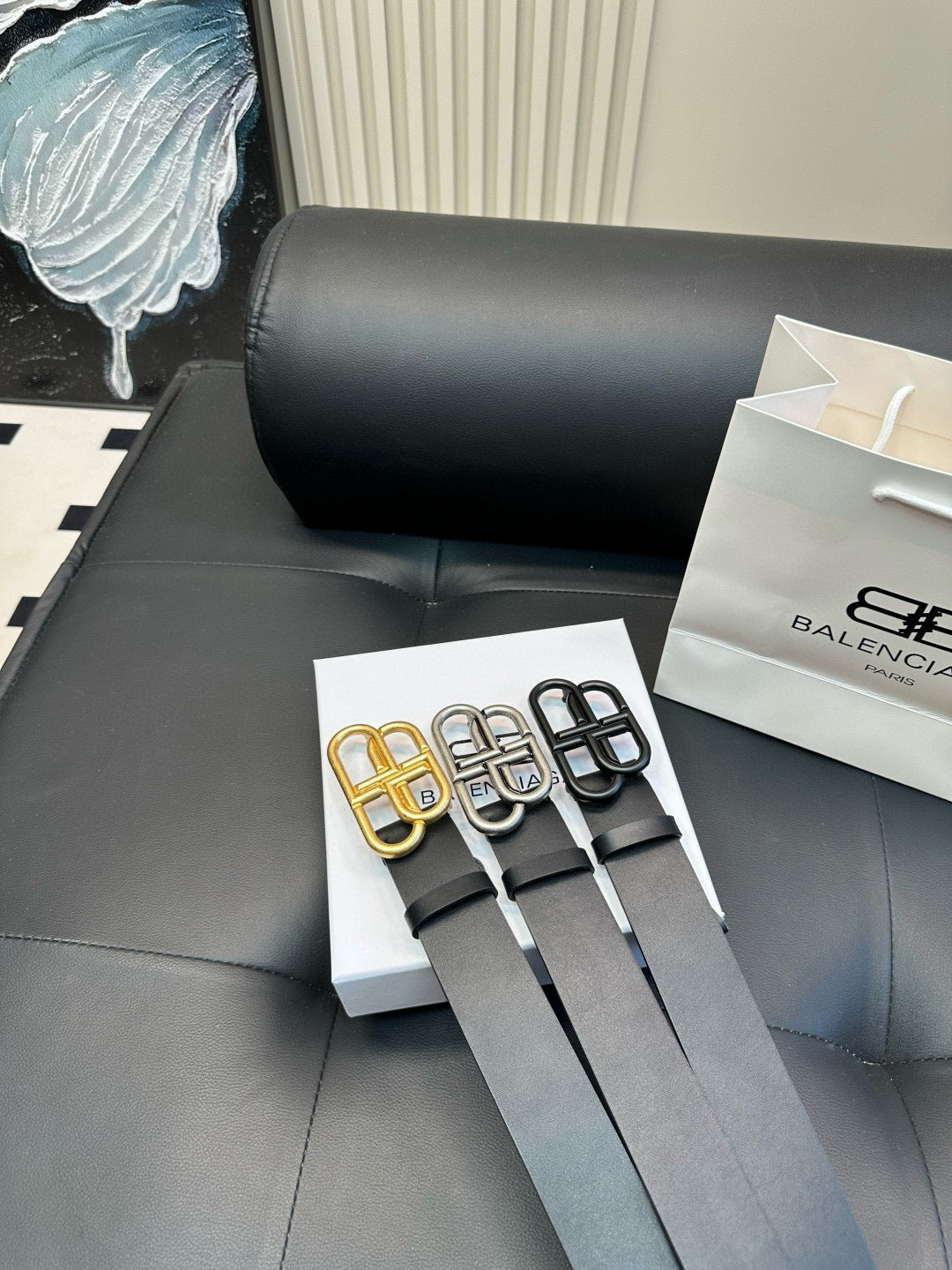 [Luxe]Balenciaga Fashionably simple style