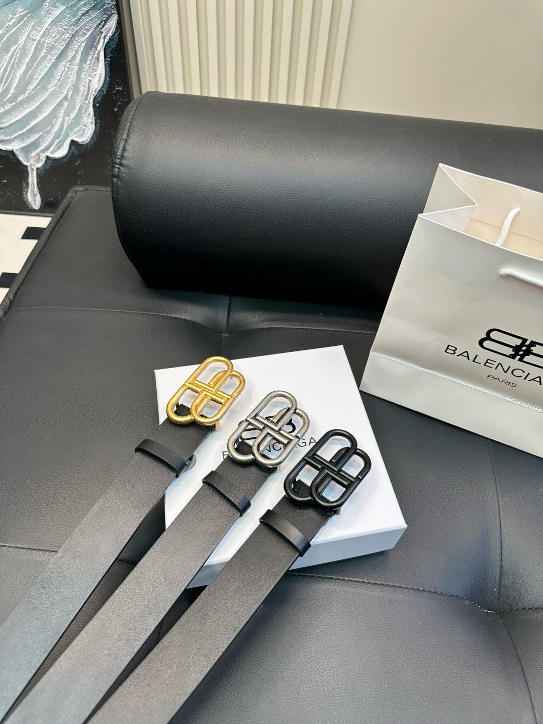 [Luxe]Balenciaga Fashionably simple style