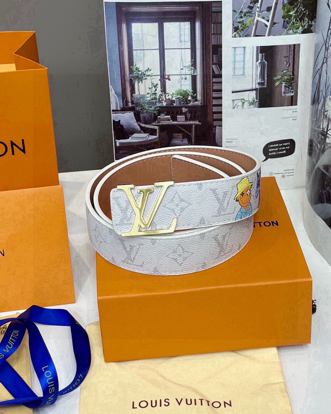 [Luxe]Lv White classic print with cartoon patterns