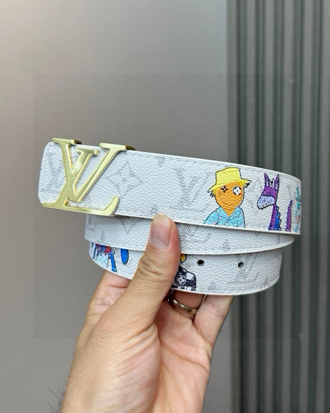 [Luxe]Lv White classic print with cartoon patterns