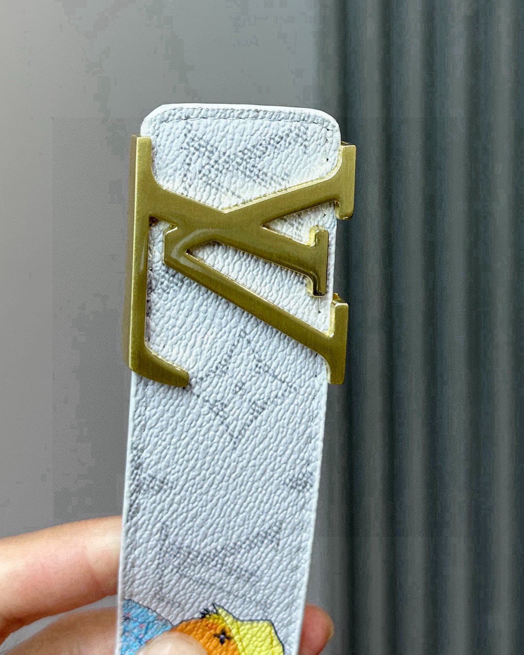 [Luxe]Lv White classic print with cartoon patterns