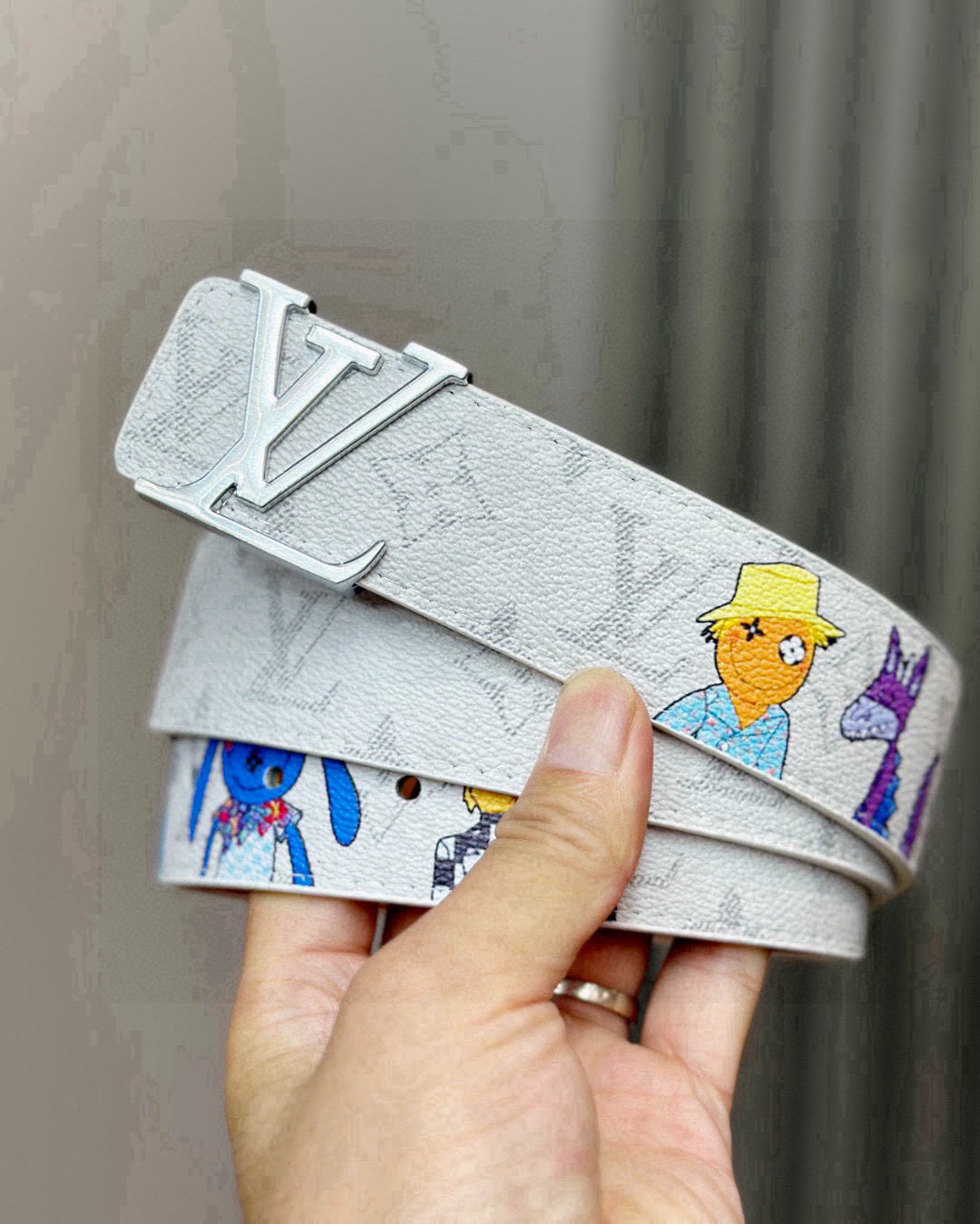 [Luxe]Lv White classic print with cartoon patterns （Silver）