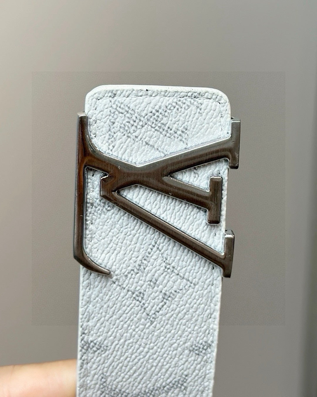 [Luxe]Lv White classic print with cartoon patterns （Silver）