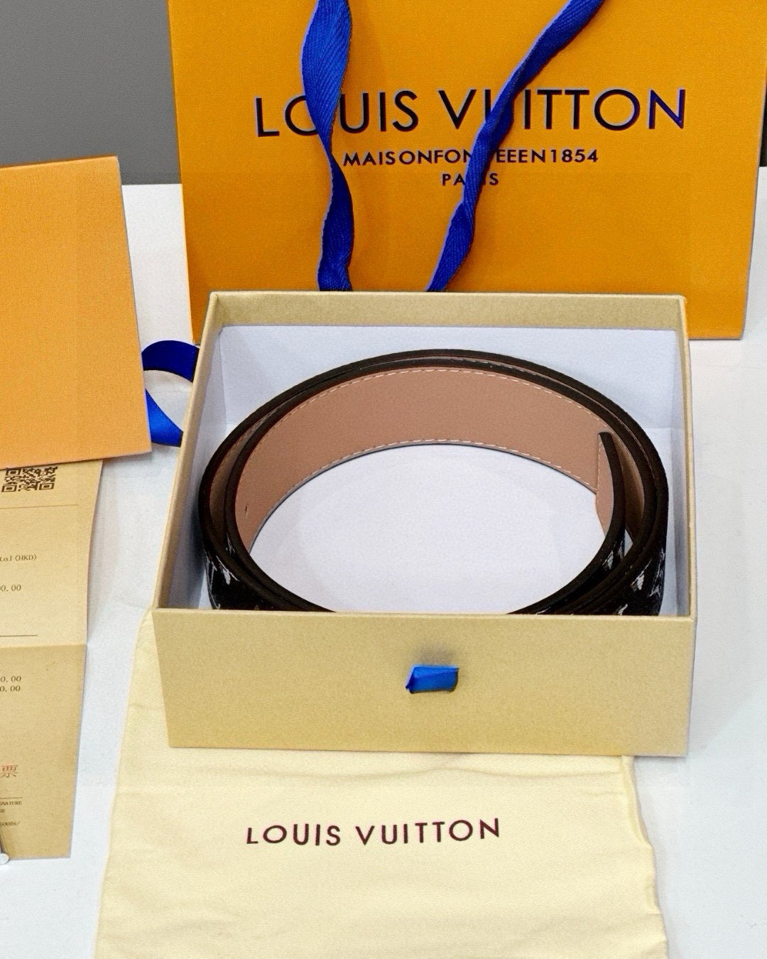 [Luxe]Lv Black and white color combination, classic patterns