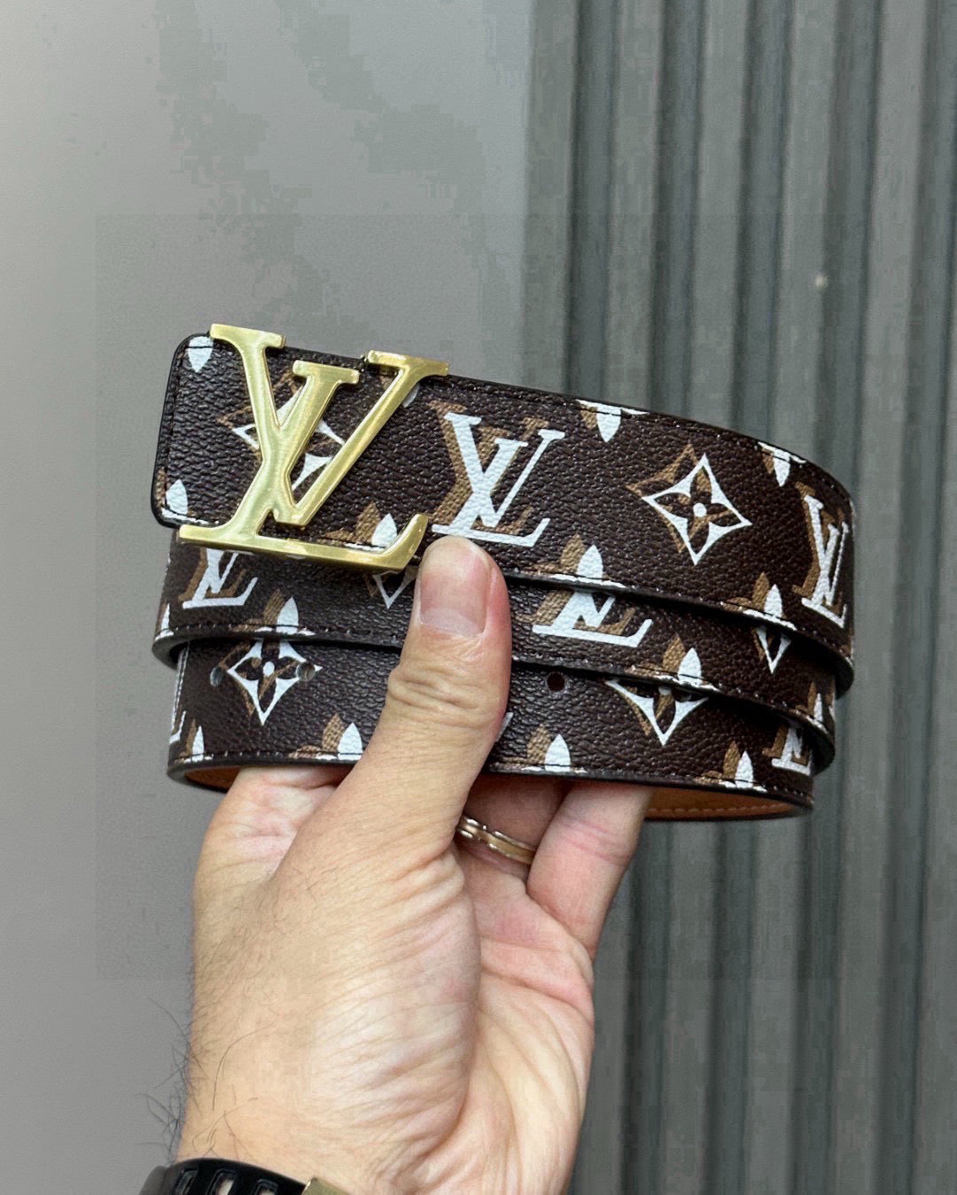 [Luxe]Lv Black and white color combination, classic patterns