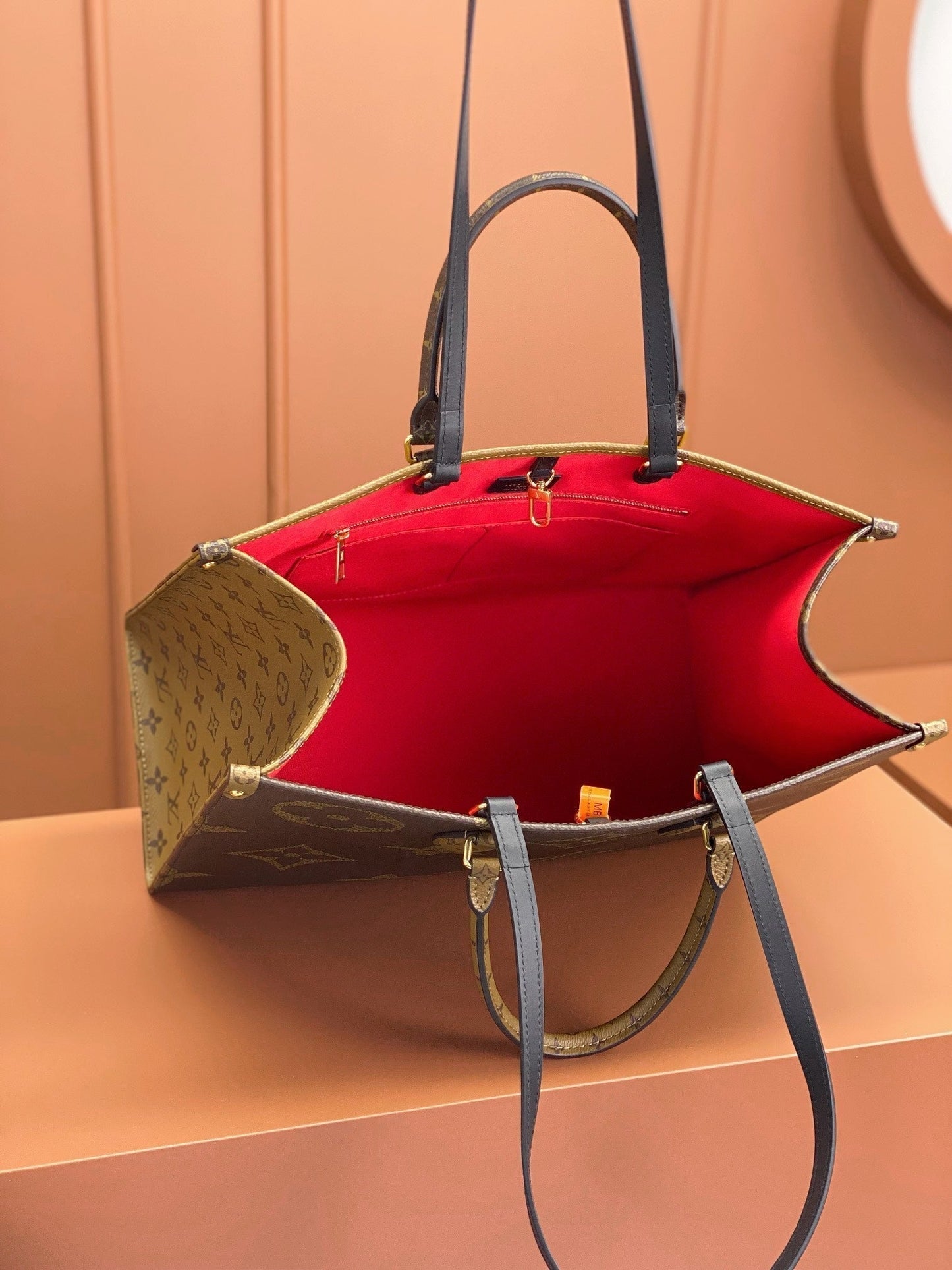 [Luxe]0528 OnTheGo MM Monogram