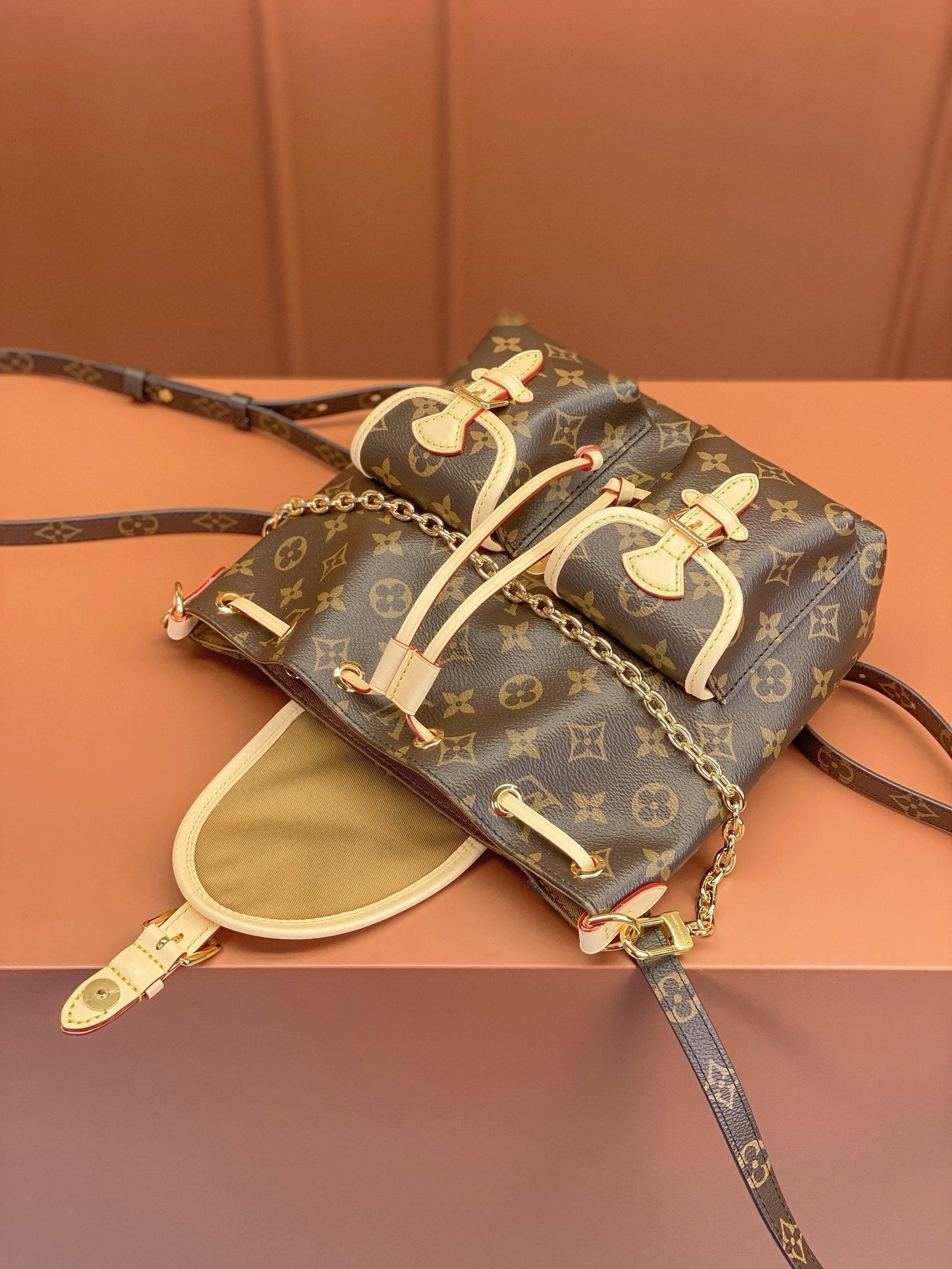 [Luxe]0528 Excursion PM Monogram Canvas