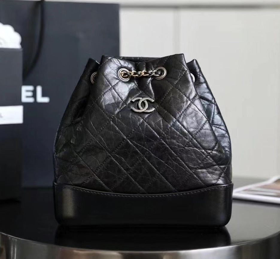 [Luxe]0528 Backpack Distressed Calfskin and Gold Metallic Black
