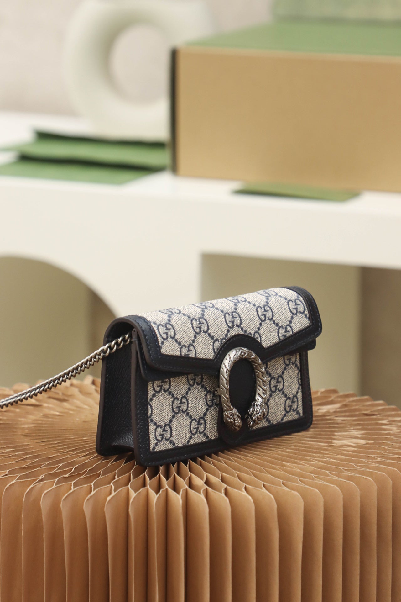 [Luxe]0712 Classic crossbody bag